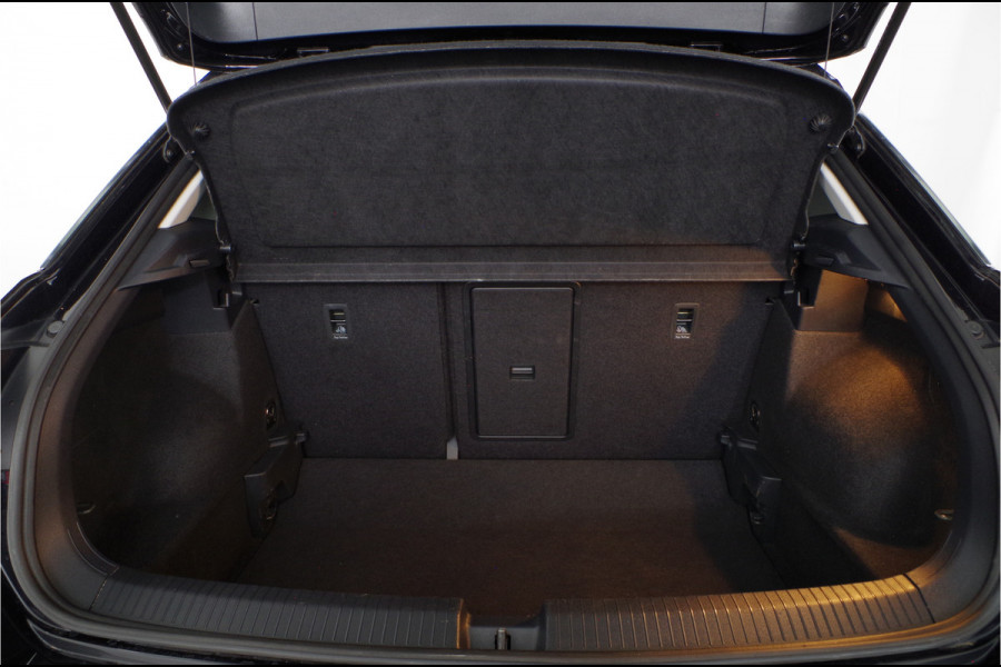 Volkswagen T-Roc 1.0 TSI Life Business > Camera/Winterpakket/17 inch/Adapt.cruise...