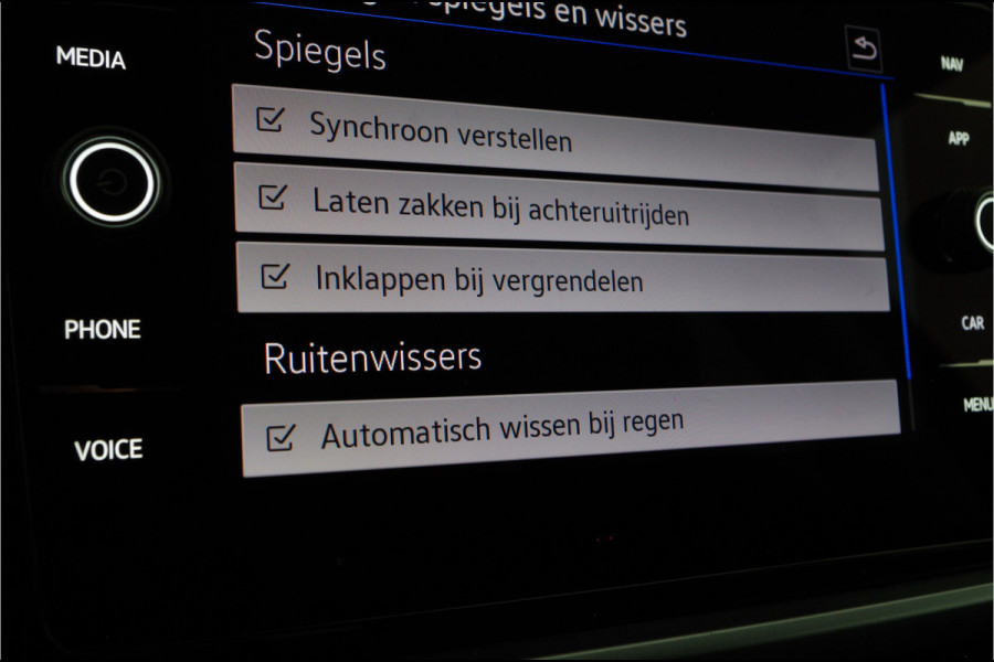 Volkswagen T-Roc 1.0 TSI Life Business > Camera/Winterpakket/17 inch/Adapt.cruise...