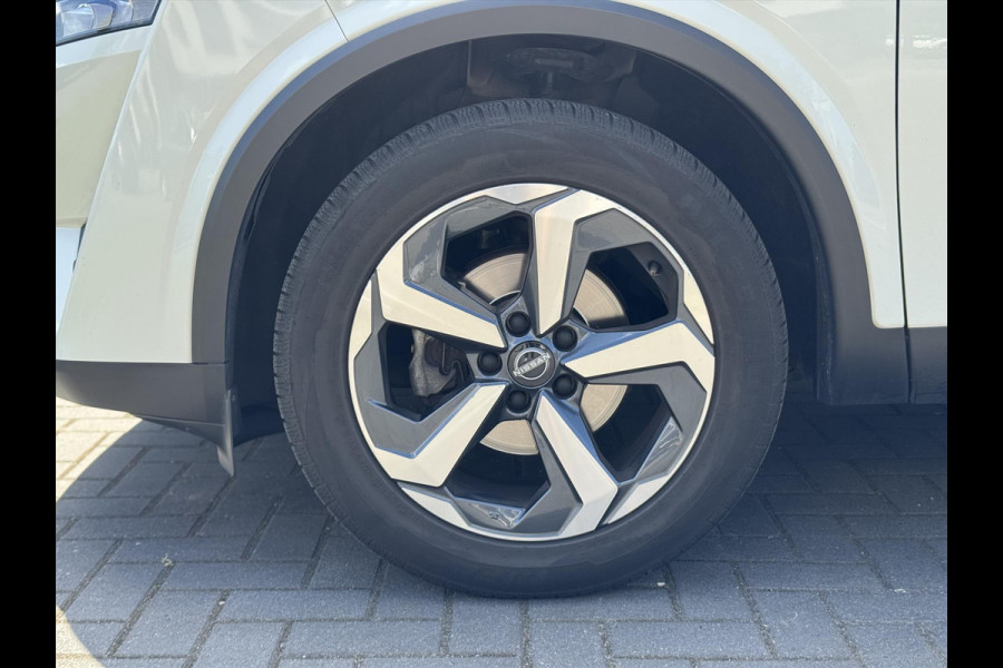Nissan QASHQAI 1.3 MHEV Xtronic N-Connecta Automaat | 360 Camera, Dodehoekherkenning, Parkeersensoren, Stoel + Stuurverwarming