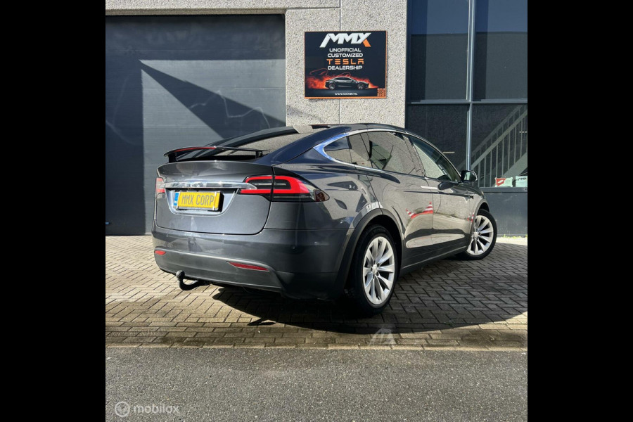 Tesla Model X 75D Grijs Trekhaak 7 Zitplaatsen