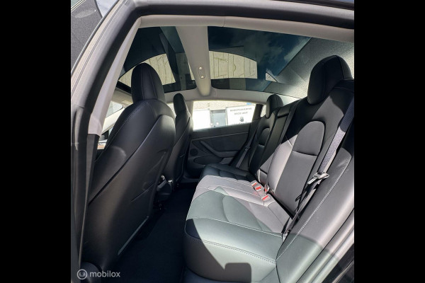 Tesla Model 3 Long Range 78kwh MIC ZWART AMD RYZEN MMX PACK
