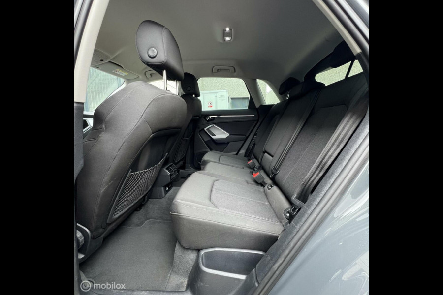Audi Q3 35 TFSI Pro Line business