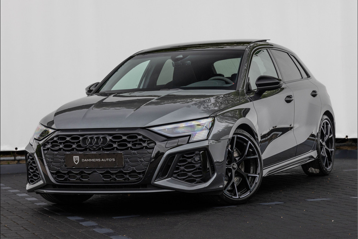 Audi RS3 Sportback 2.5 TFSI 400pk Quattro Pano B&O RS-Design 19'' ACC Audi RS3 Sportback 2.5 TFSI 400pk Quattro Pano B&O RS-Design 19'' ACC