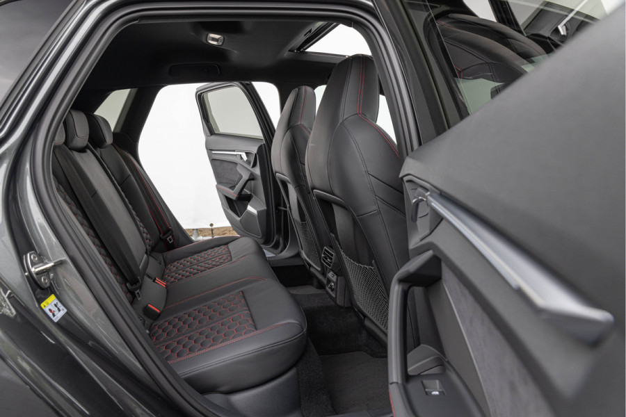 Audi RS3 Sportback 2.5 TFSI 400pk Quattro Pano B&O RS-Design 19'' ACC