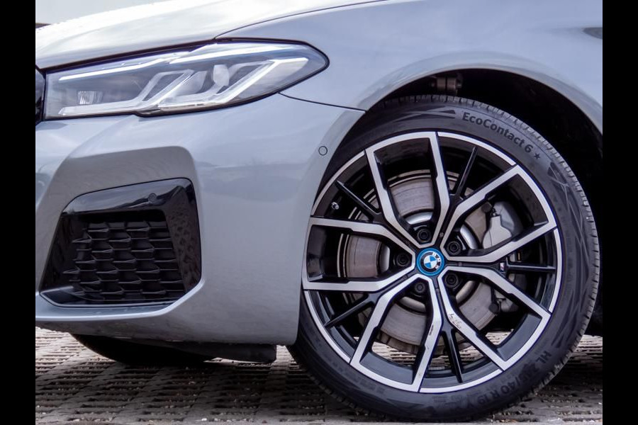 BMW 5 Serie Touring 530e xDrive M-SPORT ** LASER, LEDER, PANORAMA, TREKH, HuD, HiFi, 19-inch LMV ** € 38.700,= onder NP - Ex-BMW AG ** ** INFORMEER OOK NAAR ONZE AANTREKKELIJKE FINANCIAL-LEASE TARIEVEN **