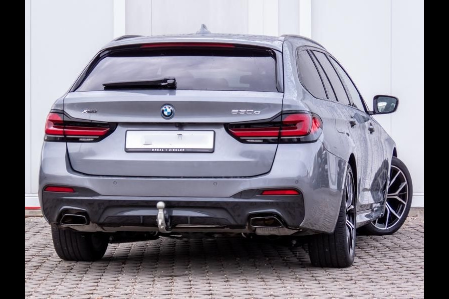 BMW 5 Serie Touring 530e xDrive M-SPORT ** LASER, LEDER, PANORAMA, TREKH, HuD, HiFi, 19-inch LMV ** € 38.700,= onder NP - Ex-BMW AG ** ** INFORMEER OOK NAAR ONZE AANTREKKELIJKE FINANCIAL-LEASE TARIEVEN **