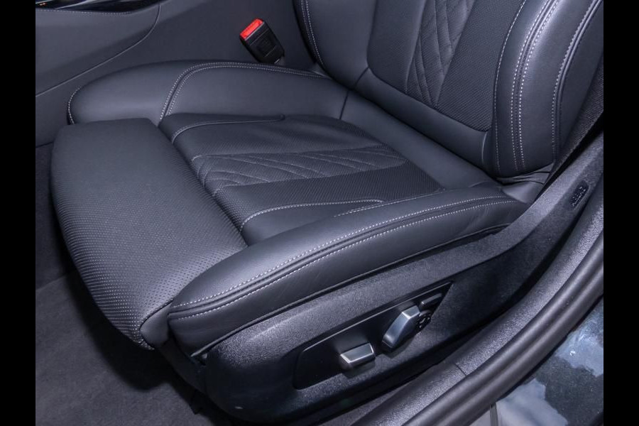 BMW 5 Serie Touring 530e xDrive M-SPORT ** LASER, LEDER, PANORAMA, TREKH, HuD, HiFi, 19-inch LMV ** € 38.700,= onder NP - Ex-BMW AG ** ** INFORMEER OOK NAAR ONZE AANTREKKELIJKE FINANCIAL-LEASE TARIEVEN **