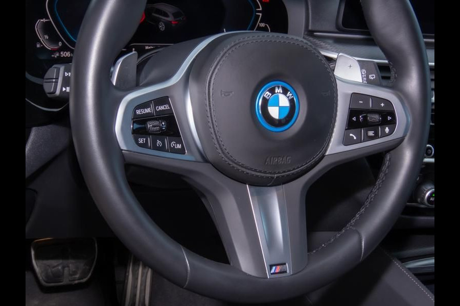 BMW 5 Serie Touring 530e xDrive M-SPORT ** LASER, LEDER, PANORAMA, TREKH, HuD, HiFi, 19-inch LMV ** € 38.700,= onder NP - Ex-BMW AG ** ** INFORMEER OOK NAAR ONZE AANTREKKELIJKE FINANCIAL-LEASE TARIEVEN **