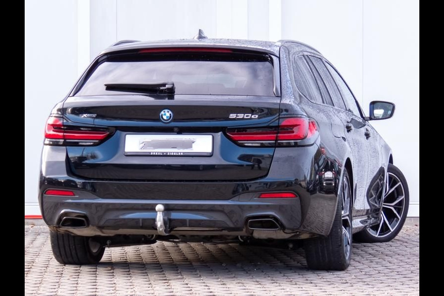 BMW 5 Serie Touring 530e xDrive M-SPORT ** LASER, LEDER, PANORAMA, TREKH, HuD, HiFi, 19-inch LMV ** € 38.700,= onder NP - Ex-BMW AG ** ** INFORMEER OOK NAAR ONZE AANTREKKELIJKE FINANCIAL-LEASE TARIEVEN **
