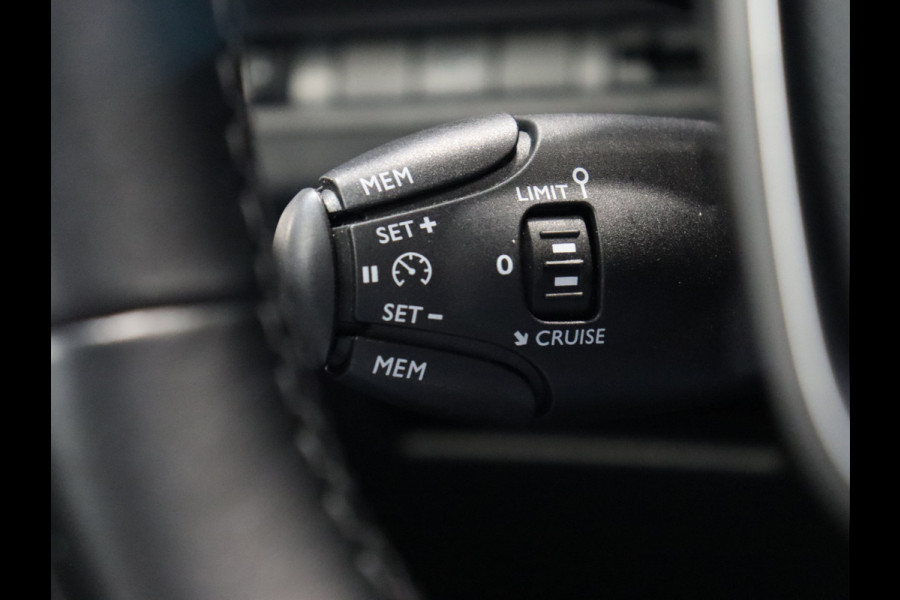 Peugeot 3008 1.2 PureTech Allure [MEMORY STOEL, STOELVERWARMING, ACHTERUITRIJCAMERA, FOCAL SOUND, HALF LEDER, APPLE CARPLAY/ANDROID, NIEUWSTAAT]