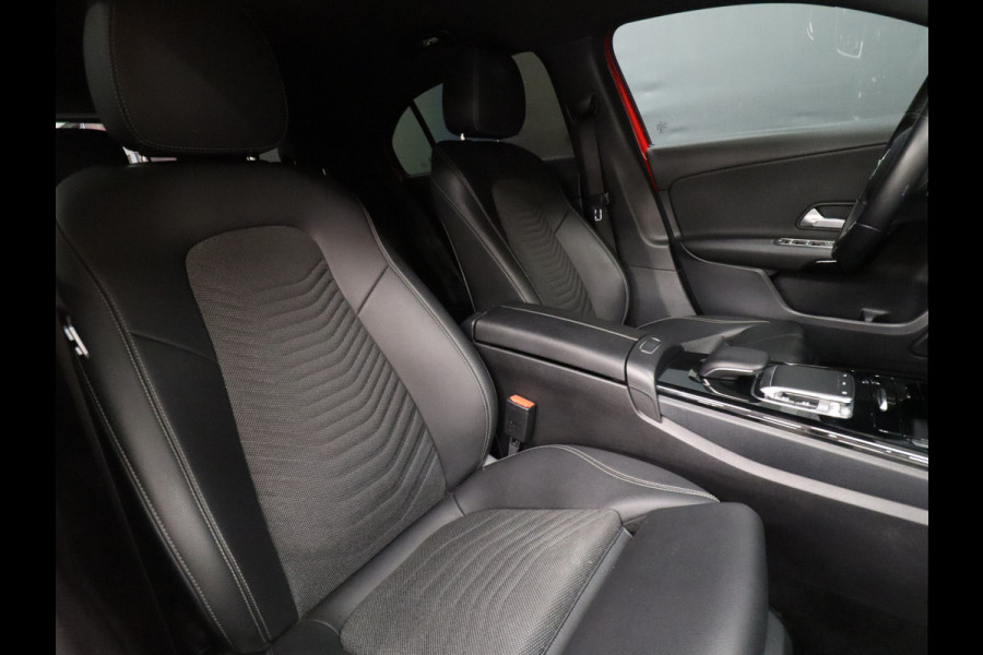 Mercedes-Benz A-Klasse 180 Business Solution Luxury [CAMERA, APPLE CARPLAY, ANDROID AUTO, STOELVERW., FLIPPERS, NIEUWSTAAT]