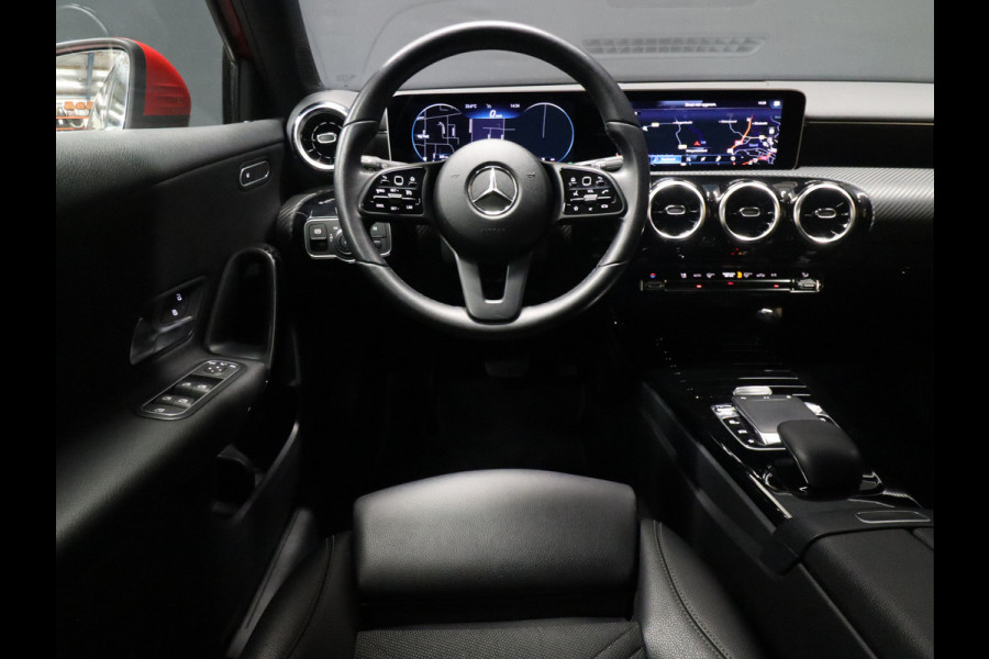 Mercedes-Benz A-Klasse 180 Business Solution Luxury [CAMERA, APPLE CARPLAY, ANDROID AUTO, STOELVERW., FLIPPERS, NIEUWSTAAT]
