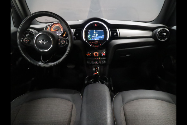 MINI Mini 1.5 Cooper Business Edition AUT. [SCHUIFKANTELDAK, APPLE CARPLAY, PARKEERSENSOREN, NAVIGATIE, BLUETOOTH, NIEUWSTAAT]