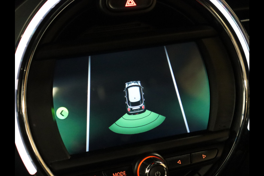 MINI Mini 1.5 Cooper Business Edition AUT. [SCHUIFKANTELDAK, APPLE CARPLAY, PARKEERSENSOREN, NAVIGATIE, BLUETOOTH, NIEUWSTAAT]