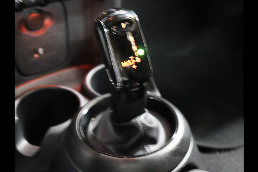 MINI Mini 1.5 Cooper Business Edition AUT. [SCHUIFKANTELDAK, APPLE CARPLAY, PARKEERSENSOREN, NAVIGATIE, BLUETOOTH, NIEUWSTAAT]