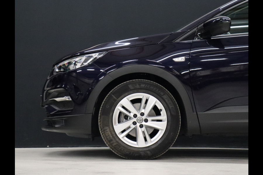 Opel Grandland X 1.2 Turbo Business Executive [APPLE CARPLAY, ANDROID AUTO, PARKEERSENSOR V+A, STUUR VERWARMD, NIEUWSTAAT]