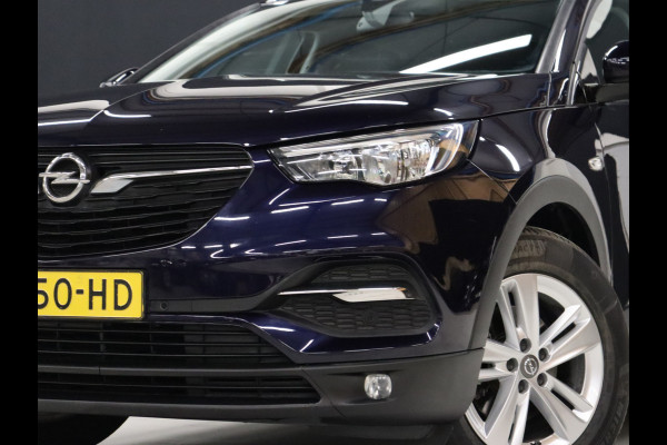 Opel Grandland X 1.2 Turbo Business Executive [APPLE CARPLAY, ANDROID AUTO, PARKEERSENSOR V+A, STUUR VERWARMD, NIEUWSTAAT]