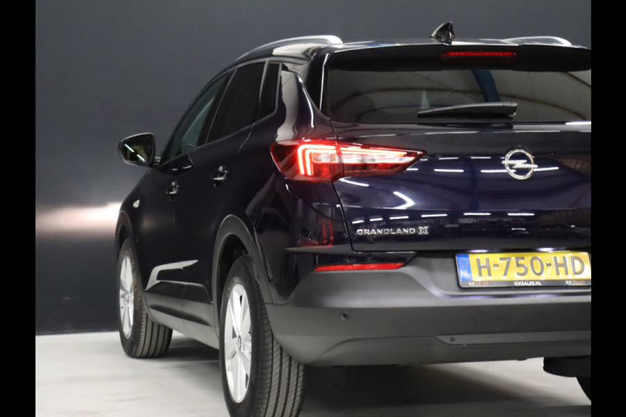 Opel Grandland X 1.2 Turbo Business Executive [APPLE CARPLAY, ANDROID AUTO, PARKEERSENSOR V+A, STUUR VERWARMD, NIEUWSTAAT]
