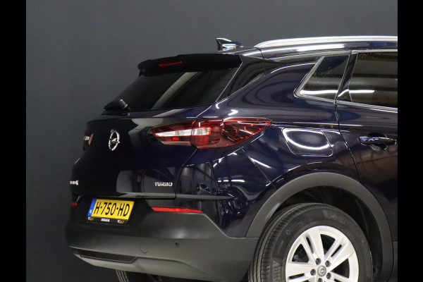 Opel Grandland X 1.2 Turbo Business Executive [APPLE CARPLAY, ANDROID AUTO, PARKEERSENSOR V+A, STUUR VERWARMD, NIEUWSTAAT]