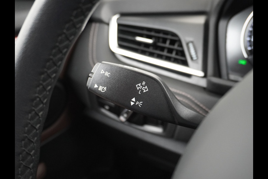 BMW 2 Serie Gran Tourer 218i AUT. High Executive Apple Carplay Leder Camera Stoelverwarming Adap.Led Navi Ecc Cruise Control DAB Pdc v+a Ele Keyless open/start Lmv 17" Active Guard Plus Led Luxury line