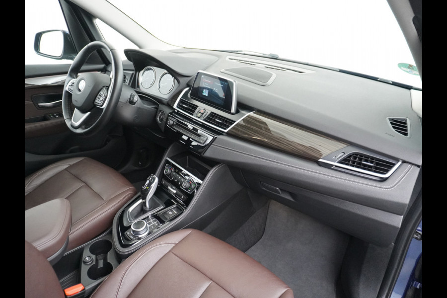 BMW 2 Serie Gran Tourer 218i AUT. High Executive Apple Carplay Leder Camera Stoelverwarming Adap.Led Navi Ecc Cruise Control DAB Pdc v+a Ele Keyless open/start Lmv 17" Active Guard Plus Led Luxury line