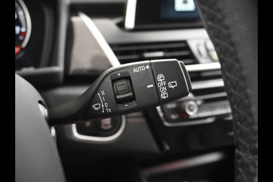 BMW 2 Serie Gran Tourer 218i AUT. High Executive Apple Carplay Leder Camera Stoelverwarming Adap.Led Navi Ecc Cruise Control DAB Pdc v+a Ele Keyless open/start Lmv 17" Active Guard Plus Led Luxury line