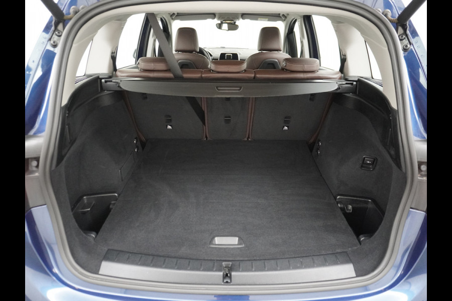 BMW 2 Serie Gran Tourer 218i AUT. High Executive Apple Carplay Leder Camera Stoelverwarming Adap.Led Navi Ecc Cruise Control DAB Pdc v+a Ele Keyless open/start Lmv 17" Active Guard Plus Led Luxury line