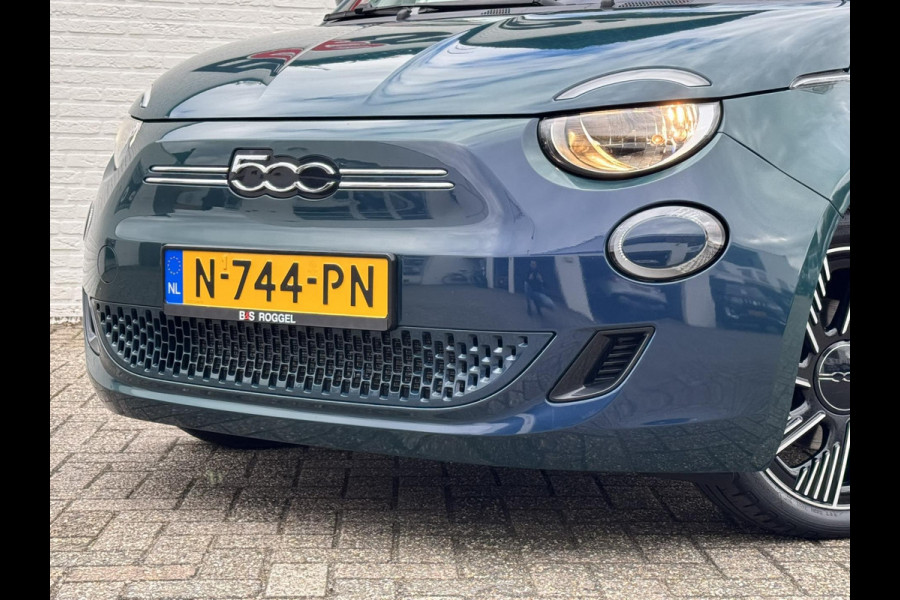 Fiat 500E CABRIO 42 kWh Ocean Green metallic Cruise control Climate control Apple / Android DAB Radio Navigatie