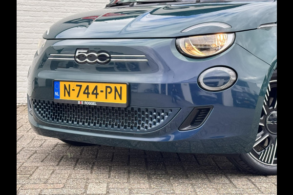 Fiat 500E CABRIO 42 kWh Ocean Green metallic Cruise control Climate control Apple / Android DAB Radio Navigatie