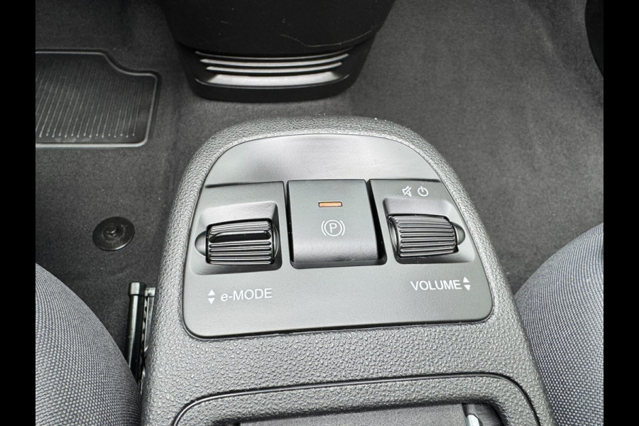 Fiat 500E CABRIO 42 kWh Ocean Green metallic Cruise control Climate control Apple / Android DAB Radio Navigatie