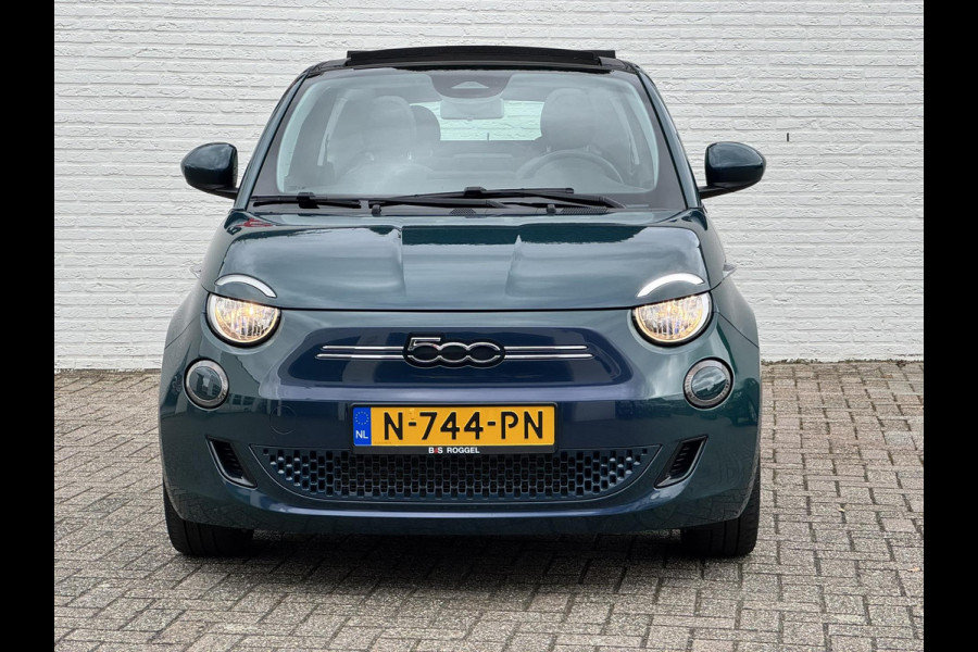 Fiat 500E CABRIO 42 kWh Ocean Green metallic Cruise control Climate control Apple / Android DAB Radio Navigatie