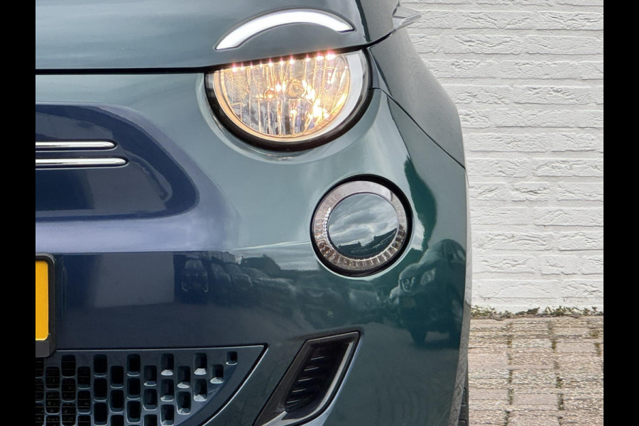 Fiat 500E CABRIO 42 kWh Ocean Green metallic Cruise control Climate control Apple / Android DAB Radio Navigatie