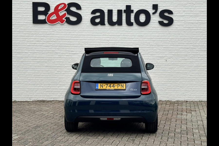 Fiat 500E CABRIO 42 kWh Ocean Green metallic Cruise control Climate control Apple / Android DAB Radio Navigatie