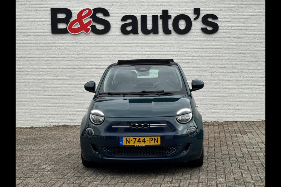 Fiat 500E CABRIO 42 kWh Ocean Green metallic Cruise control Climate control Apple / Android DAB Radio Navigatie