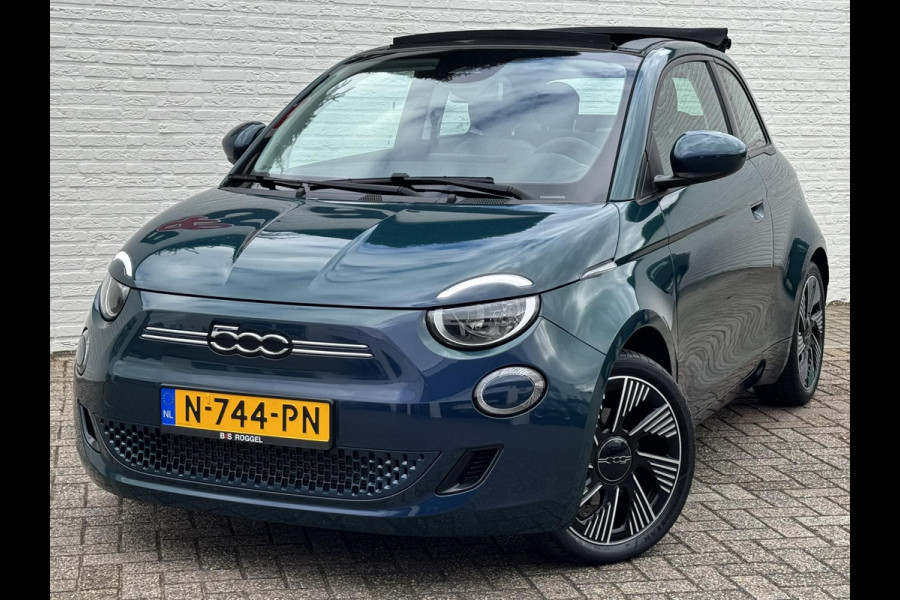 Fiat 500E CABRIO 42 kWh Ocean Green metallic Cruise control Climate control Apple / Android DAB Radio Navigatie