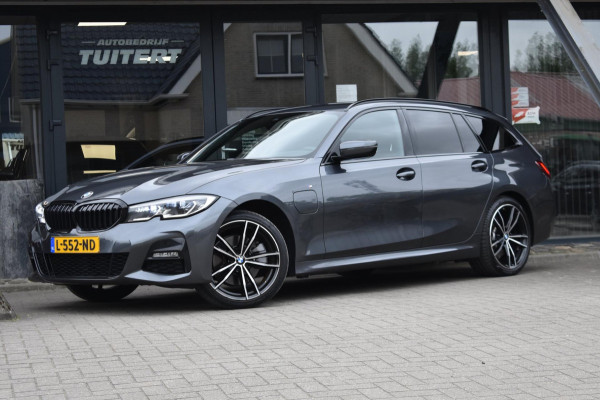 BMW 3 Serie Touring 320e M-SPORT | SHADOW-LINE | EL. WEGKL. TREKHAAK | HEAD-UP DISPLAY | APPLE CARPLAY | ANDROID AUTO | LEDER