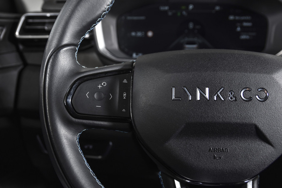 Lynk & Co 01 1.5 PHEV 261 PK MY22 | 360 Camera | 7.4 kWh Boordlader | S/K-panodak | Adapt. Cruise | Memory | Elek. klep | LM 20" | 7729