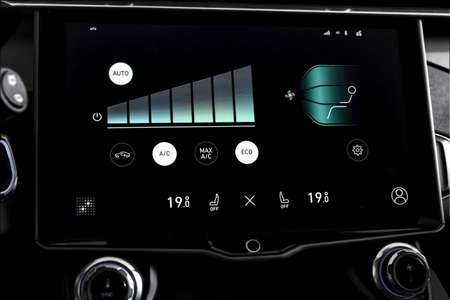 Lynk & Co 01 1.5 PHEV 261 PK MY22 | 360 Camera | 7.4 kWh Boordlader | S/K-panodak | Adapt. Cruise | Memory | Elek. klep | LM 20" | 7729