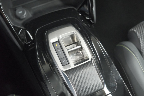Peugeot 2008 PureTech 130 EAT8 GT | Camera | Apple Carplay | Parkeersensoren