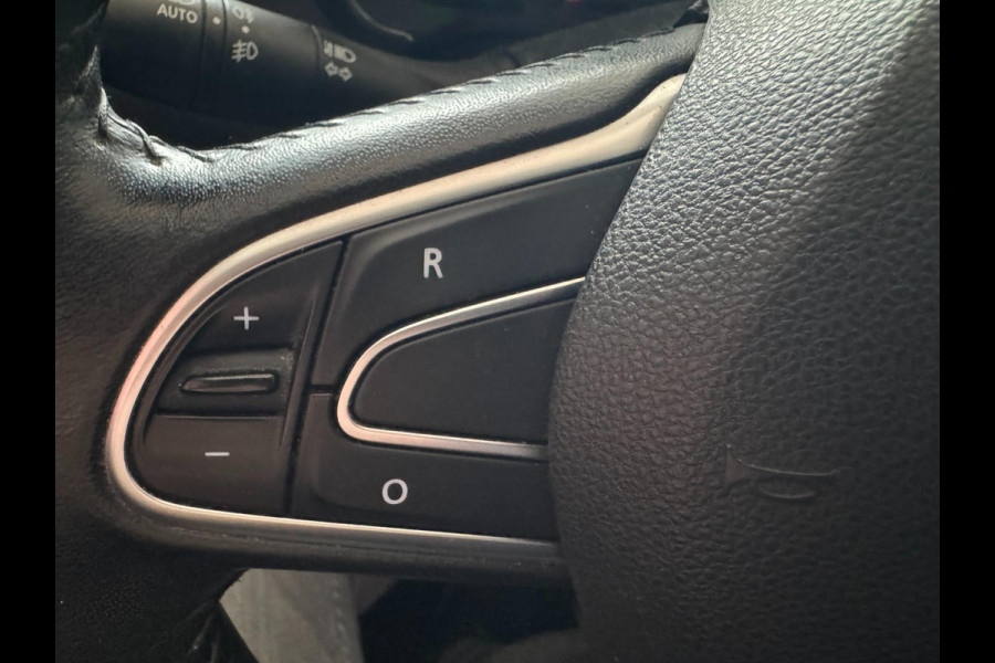 Renault Kadjar 1.2 TCe Bose HALF LEDER TREKHAAK
