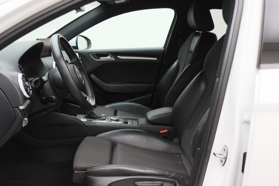 Audi A3 Limousine 35 TFSI CoD Sport S Line Edition Automaat LED, Navigatie, Climate, Cruise, PDC, 18"
