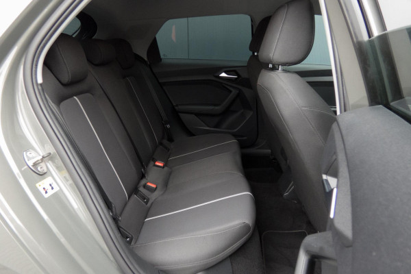 Audi A1 Sportback 25 TFSI S edition | S-LINE | LED KOPLAMPEN | STOELVERWARMING | LED ACHTERLICHTEN | AFGEVLAKT STUUR