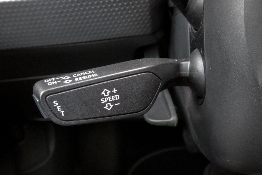 Audi A1 Sportback 25 TFSI S edition | S-LINE | LED KOPLAMPEN | STOELVERWARMING | LED ACHTERLICHTEN | AFGEVLAKT STUUR