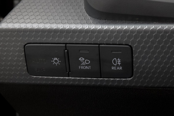 Audi A1 Sportback 25 TFSI S edition | S-LINE | LED KOPLAMPEN | STOELVERWARMING | LED ACHTERLICHTEN | AFGEVLAKT STUUR