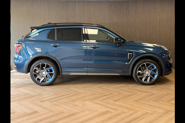 Lynk & Co 01 1.5 AUT. PLUG-IN HYBRIDE PANORAMADAK AIRCO CAMERA CRUISE PDC STOELVERWARMING APPLE CARPLAY