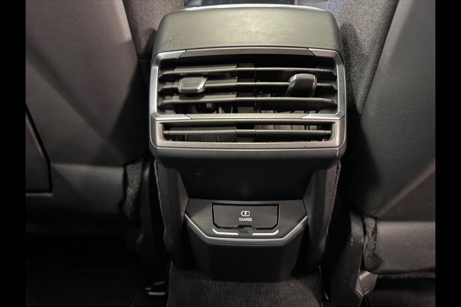 Lynk & Co 01 1.5 AUT. PLUG-IN HYBRIDE PANORAMADAK AIRCO CAMERA CRUISE PDC STOELVERWARMING APPLE CARPLAY