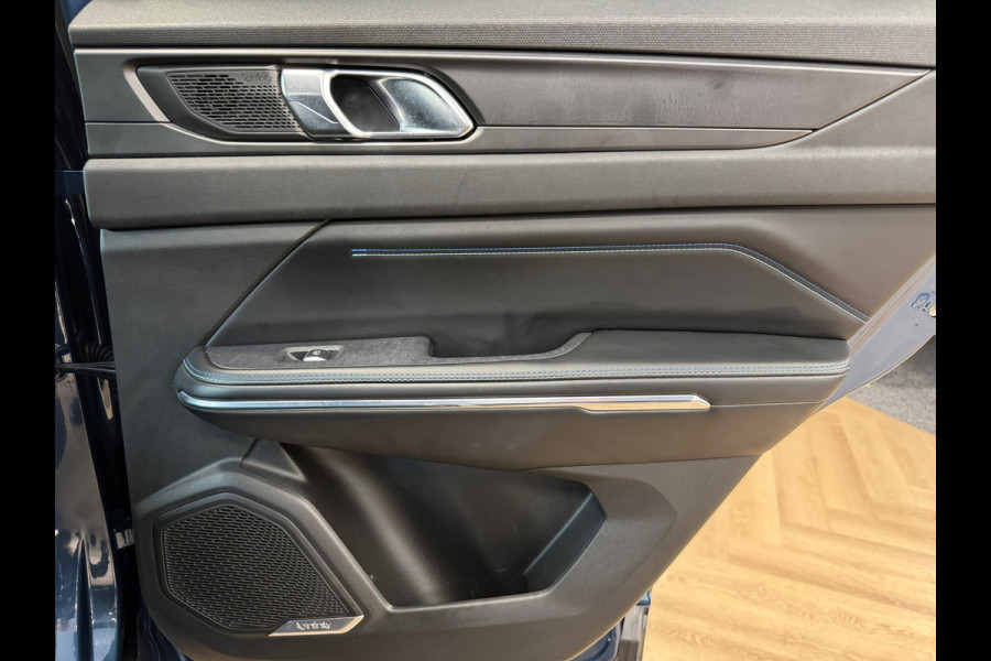 Lynk & Co 01 1.5 AUT. PLUG-IN HYBRIDE PANORAMADAK AIRCO CAMERA CRUISE PDC STOELVERWARMING APPLE CARPLAY