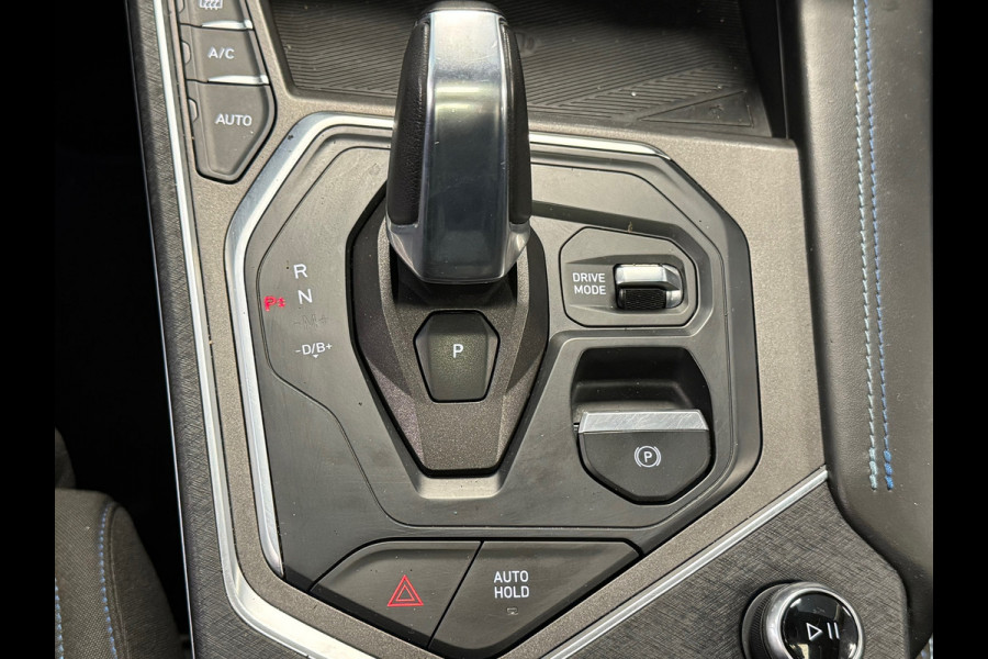 Lynk & Co 01 1.5 AUT. PLUG-IN HYBRIDE PANORAMADAK AIRCO CAMERA CRUISE PDC STOELVERWARMING APPLE CARPLAY