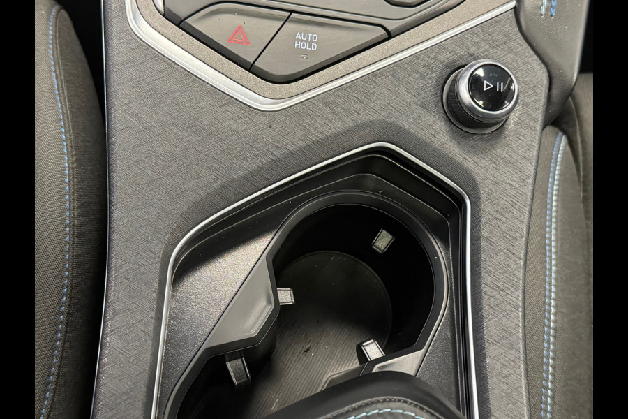 Lynk & Co 01 1.5 AUT. PLUG-IN HYBRIDE PANORAMADAK AIRCO CAMERA CRUISE PDC STOELVERWARMING APPLE CARPLAY
