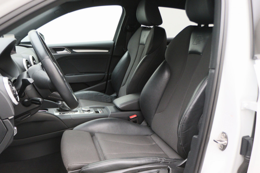 Audi A3 Limousine 35 TFSI CoD Sport S Line Edition Automaat LED, Navigatie, Climate, Cruise, PDC, 18"
